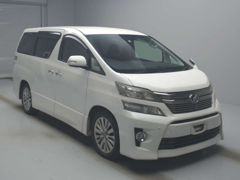 2011 Toyota Vellfire GGH20W[2]