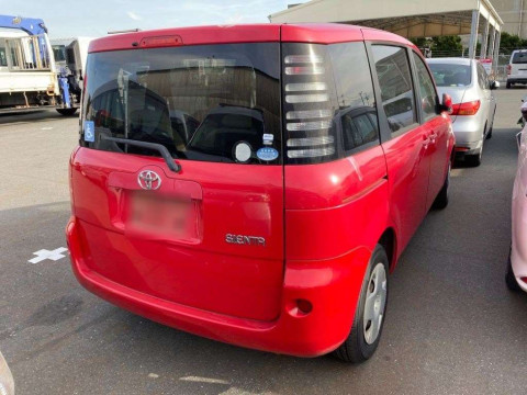 2005 Toyota Sienta NCP81G[1]