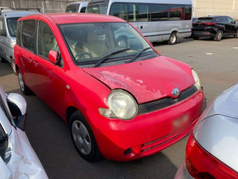 2005 Toyota Sienta NCP81G[2]