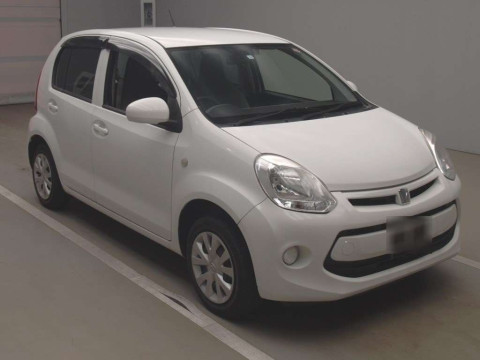 2015 Toyota Passo KGC30[2]