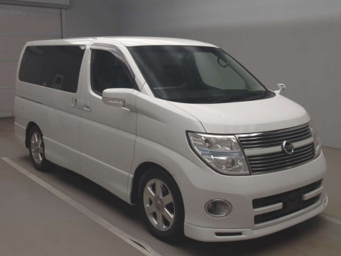 2008 Nissan Elgrand E51[2]