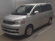 2007 Toyota Voxy