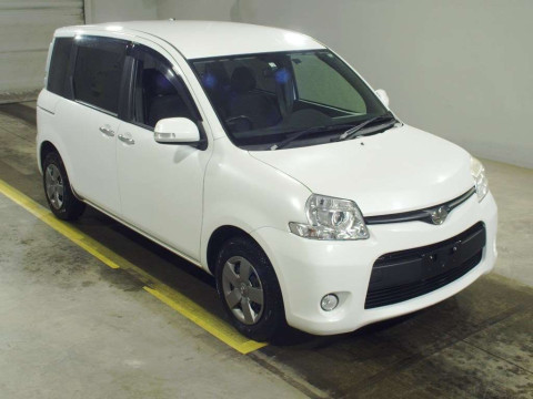 2014 Toyota Sienta NCP85G[2]