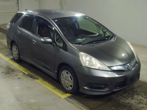 2012 Honda Fit Shuttle Hybrid GP2[2]