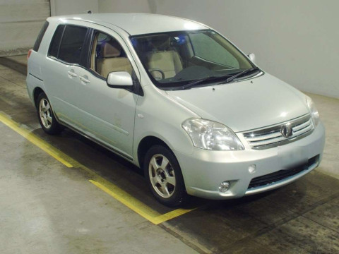 2011 Toyota Raum NCZ25[2]