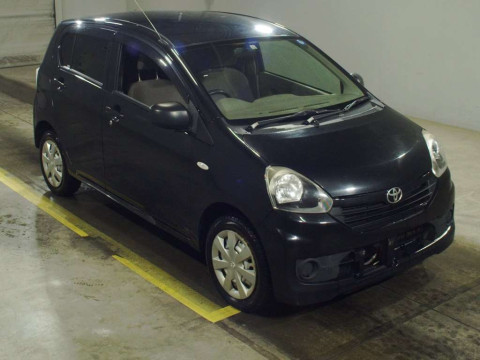 2013 Toyota Pixis Epoch LA310A[2]