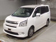 2007 Toyota Noah