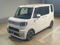 2015 Daihatsu Wake