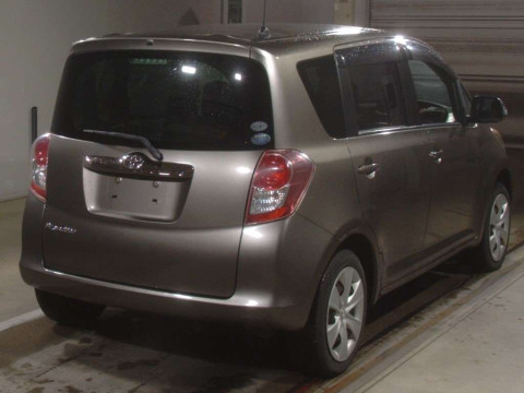 2009 Toyota Ractis SCP100[1]