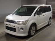 2010 Mitsubishi Delica D5