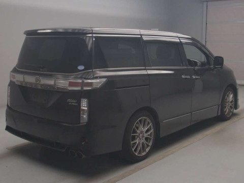 2015 Nissan Elgrand TE52[1]