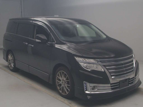 2015 Nissan Elgrand TE52[2]