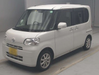 2010 Daihatsu Tanto