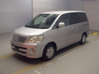 2002 Toyota Noah