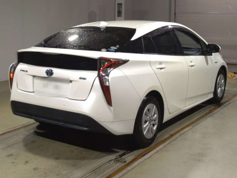 2018 Toyota Prius ZVW50[1]