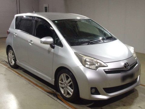 2011 Toyota Ractis NCP120[2]