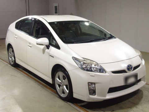 2010 Toyota Prius ZVW30[2]