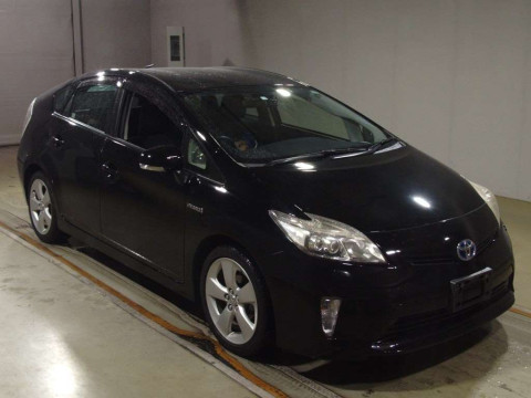 2014 Toyota Prius ZVW30[2]