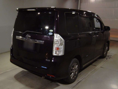 2012 Toyota Voxy ZRR75W[1]