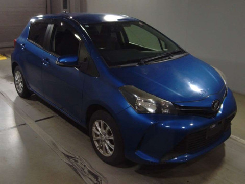 2015 Toyota Vitz KSP130[2]