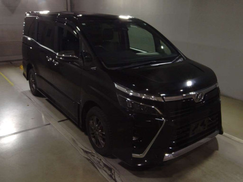 2019 Toyota Voxy ZRR85W[2]