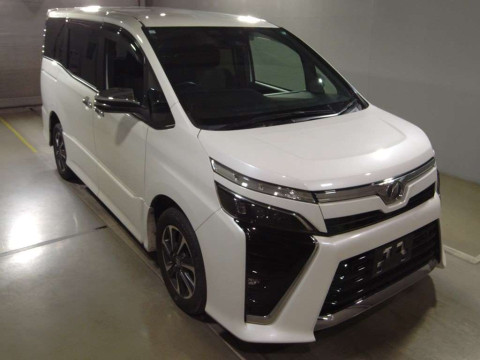 2019 Toyota Voxy ZRR85W[2]