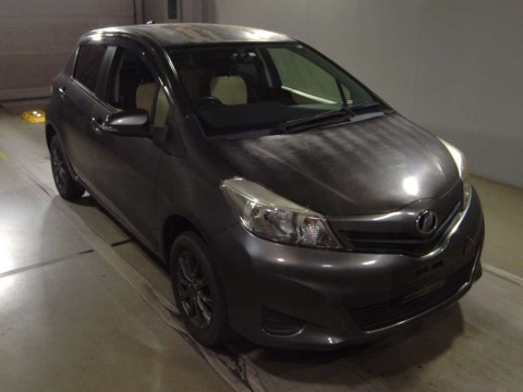 2014 Toyota Vitz NSP135[2]