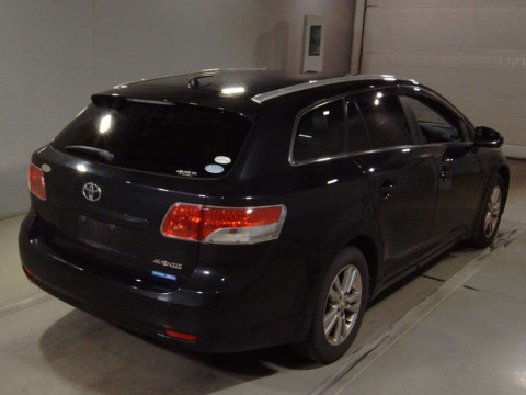 2011 Toyota Avensis Wagon ZRT272W[1]