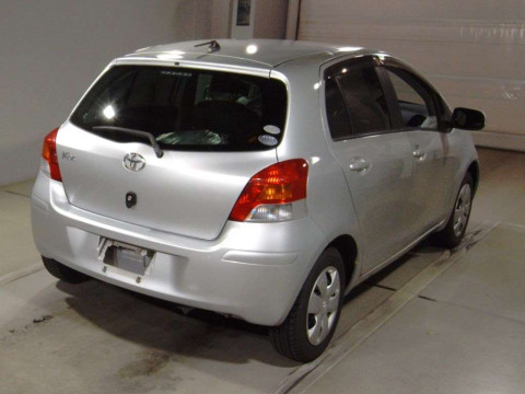 2008 Toyota Vitz SCP90[1]