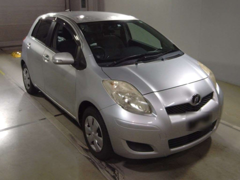 2008 Toyota Vitz SCP90[2]