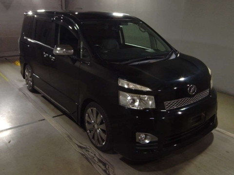 2012 Toyota Voxy ZRR70W[2]