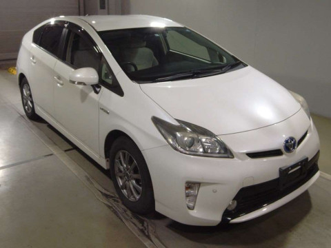 2014 Toyota Prius ZVW30[2]