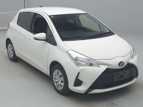 2017 Toyota Vitz KSP130[2]