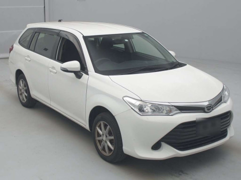 2016 Toyota Corolla Fielder NZE164G[2]