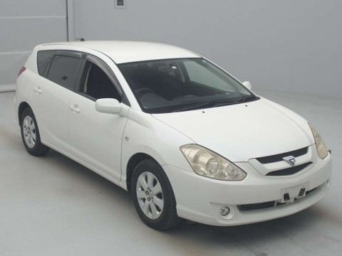 2004 Toyota Caldina AZT241W[2]