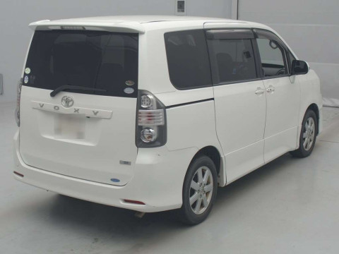 2008 Toyota Voxy ZRR70W[1]