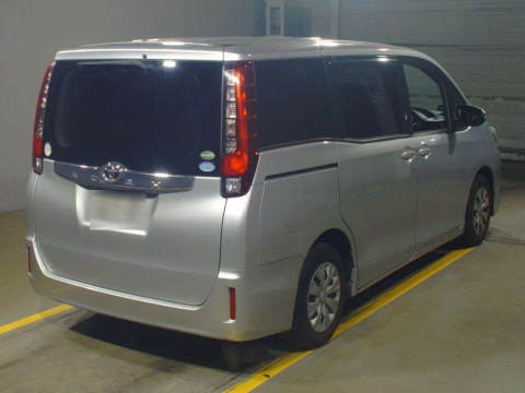 2016 Toyota Noah ZRR80G[1]