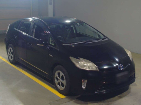 2014 Toyota Prius ZVW30[2]