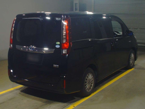 2017 Toyota Noah ZWR80G[1]