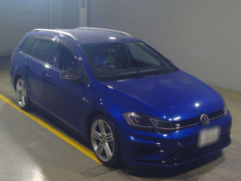 2018 Volkswagen Golf Variant AUDJHF[2]