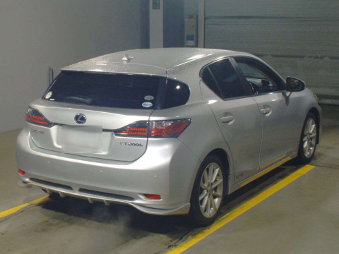 2011 Lexus CT ZWA10[1]