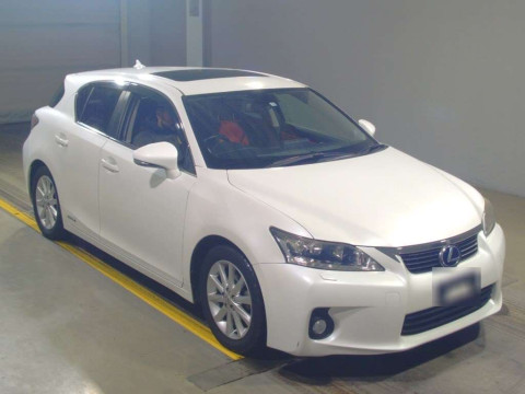 2011 Lexus CT ZWA10[2]