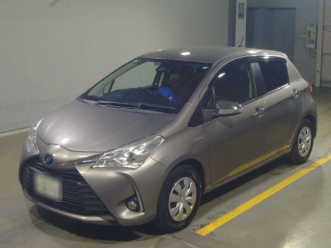 2017 Toyota Vitz NHP130[0]