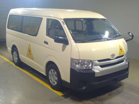 2018 Toyota Hiace Wagon TRH214W[2]