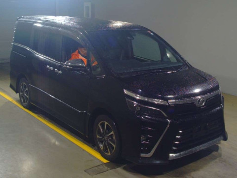 2020 Toyota Voxy ZRR80W[2]