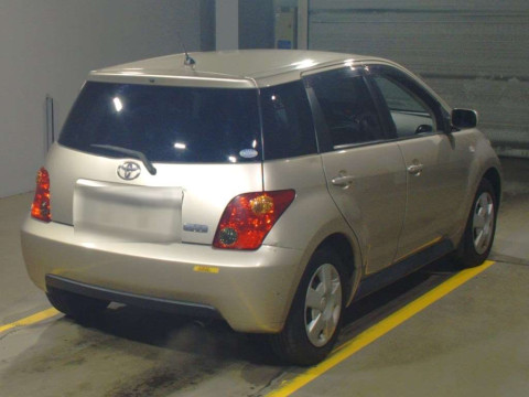 2002 Toyota IST NCP60[1]