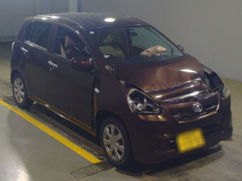 2011 Daihatsu Mira es LA300S[2]