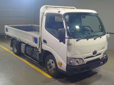 2019 Toyota Dyna Truck XZC645[2]