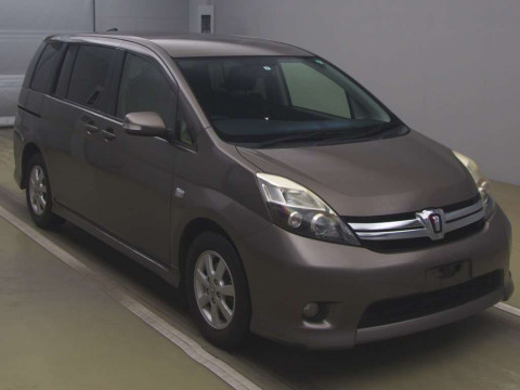 2013 Toyota Isis ZGM10W[2]