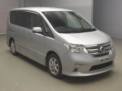 2011 Nissan Serena FC26[2]